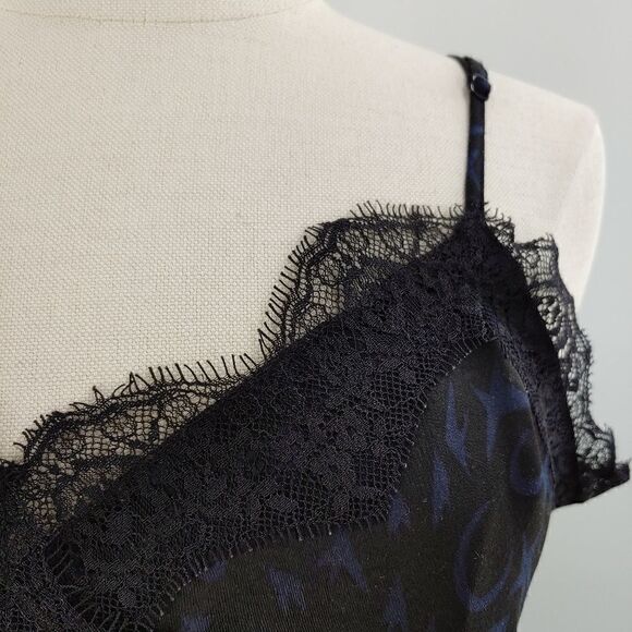 Silky lace camisole black w/ subtle blue stars - Picture 7 of 11